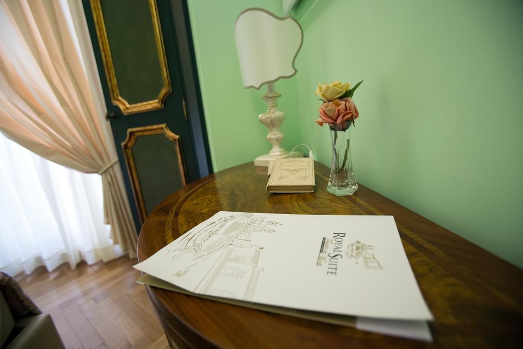 Royal Suite Trinita Dei Monti Rom Rum bild